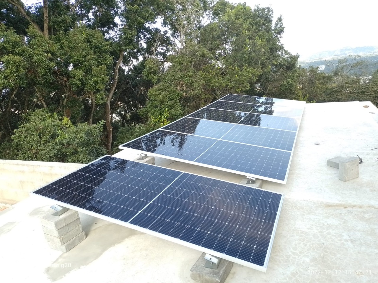 Instalacion 4 de Panel Solar 615W Bifacial Monocristalino - Half Cell (sin caja)
