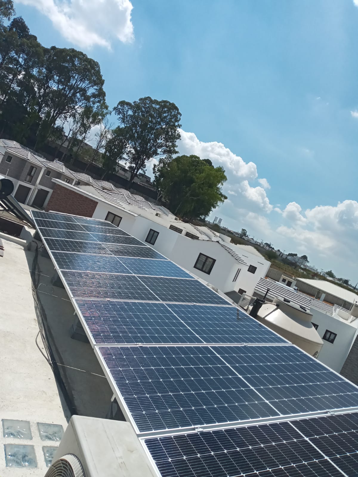Instalacion 1 de Panel Solar 450W Monocristalino - half cell