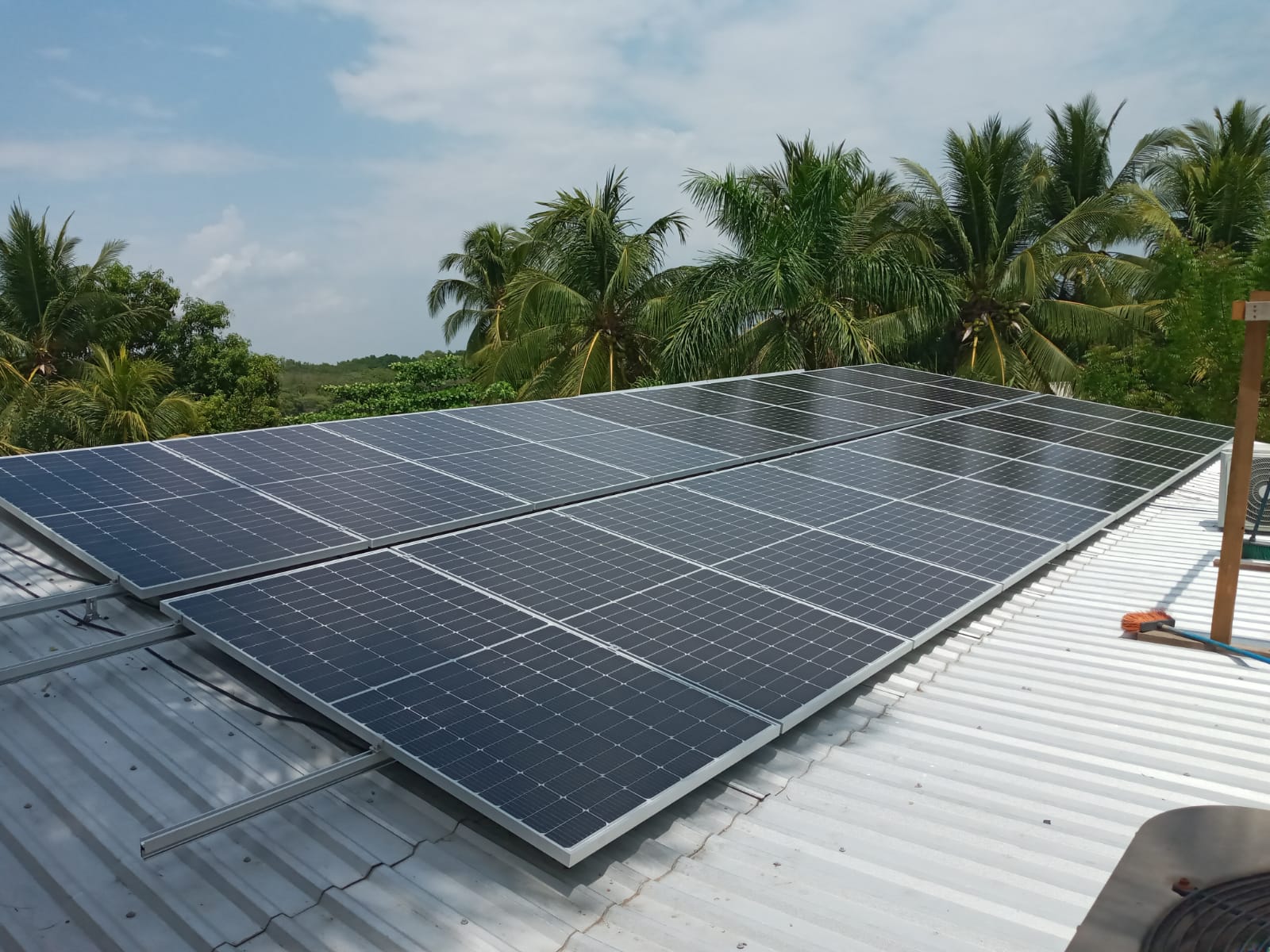 Instalacion 2 de Panel Solar 450W Monocristalino - half cell